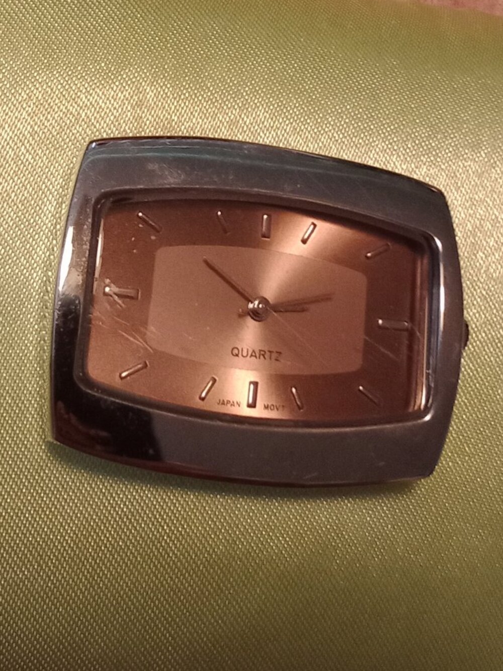 Rectangular Quartz Watch - Picture 3 of 3